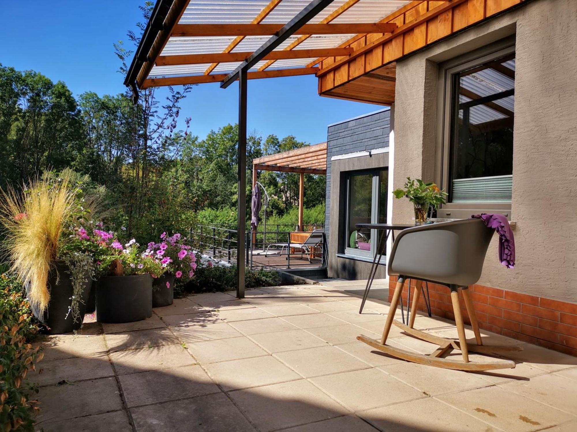 Charmantes Haus Im Gruenen Mit Terrasse Und Carport Villa Erfurt Exterior photo